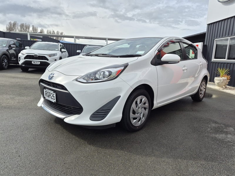 2021 Toyota Aqua 1.5 L Automatic Hybrid Hatch image 4