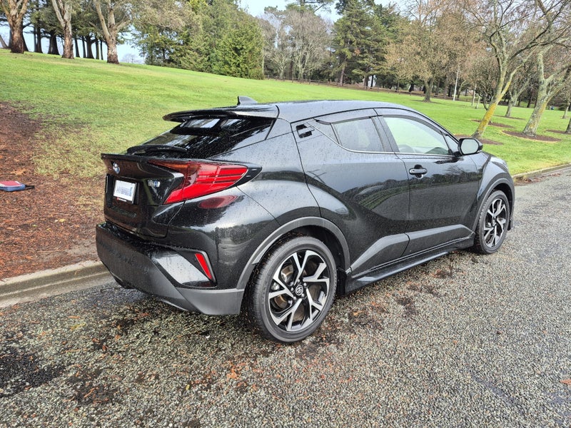 2021 Toyota C-HR 1.8 Hybrid G 5 Dr SUV CVT FWD image 5
