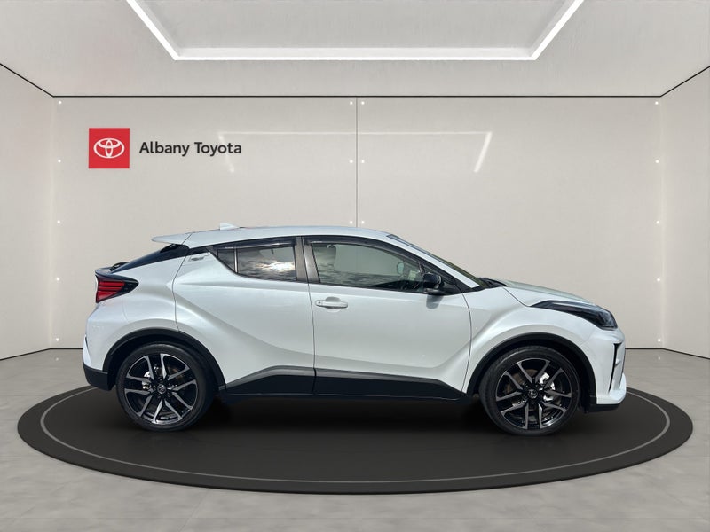 2021 Toyota C-HR 1.8 Hybrid S 5 Dr SUV CVT FWD... image 2