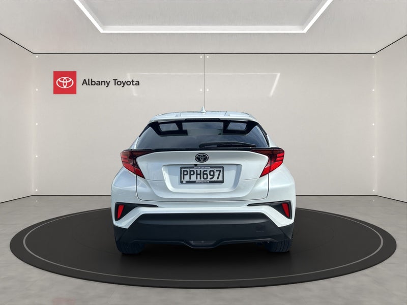 2021 Toyota C-HR 1.8 Hybrid S 5 Dr SUV CVT FWD... image 4