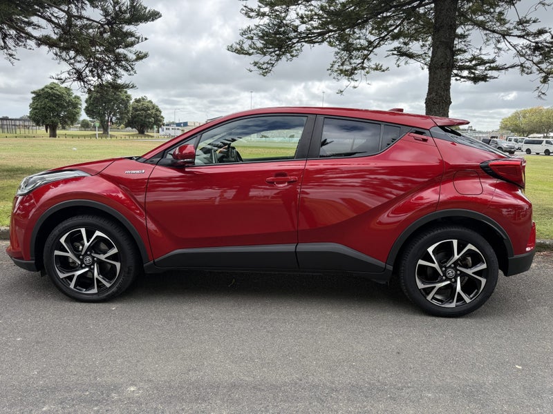 2021 Toyota C-HR 1.8P Hybrid FWD Automatic SUV image 5