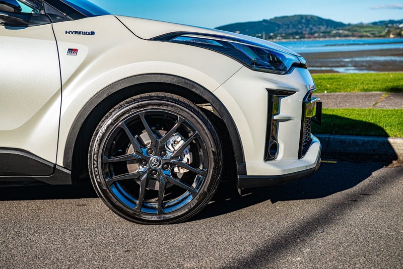 2021 Toyota C-HR GR Sport 1.8P HV image 3