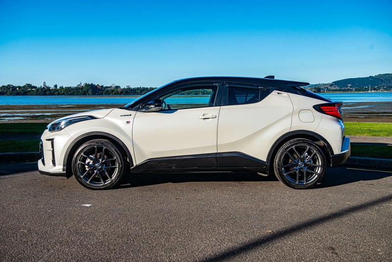 2021 Toyota C-HR GR Sport 1.8P HV image 5