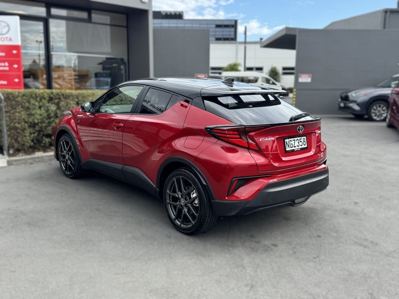 2021 Toyota C-HR GR Sport HYBRID, Push Start image 5