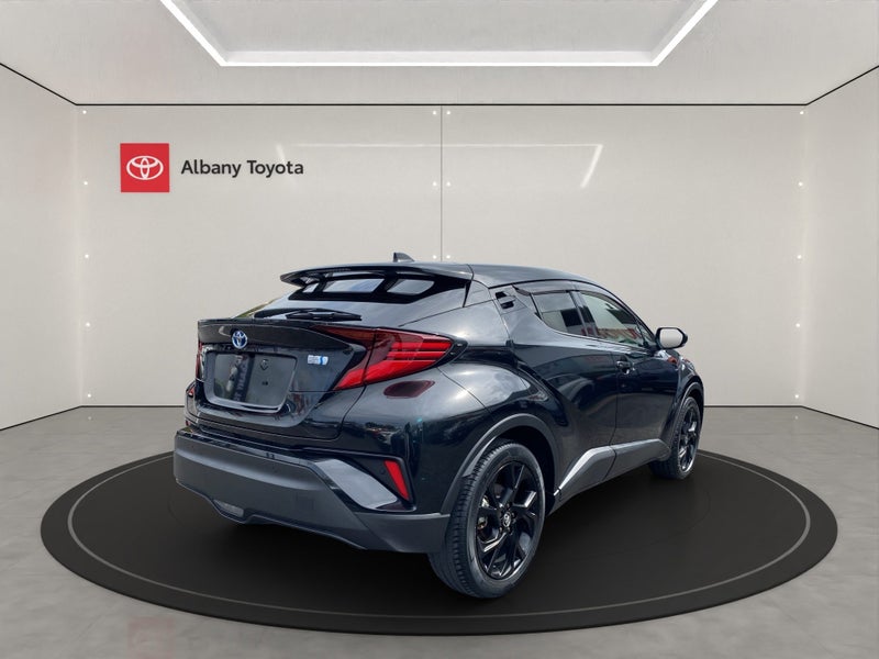 2021 Toyota C-HR Hybrid nero edition image 3