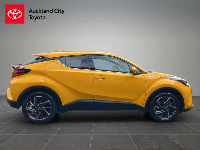 2021 Toyota C-HR Limited 1.8P HV ECVT FWD SUV/5... image 2