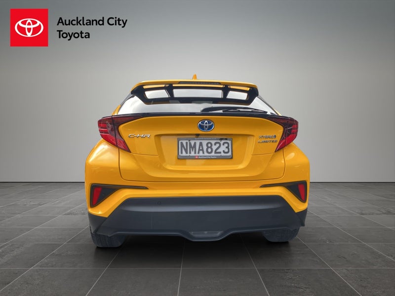 2021 Toyota C-HR Limited 1.8P HV ECVT FWD SUV/5... image 4