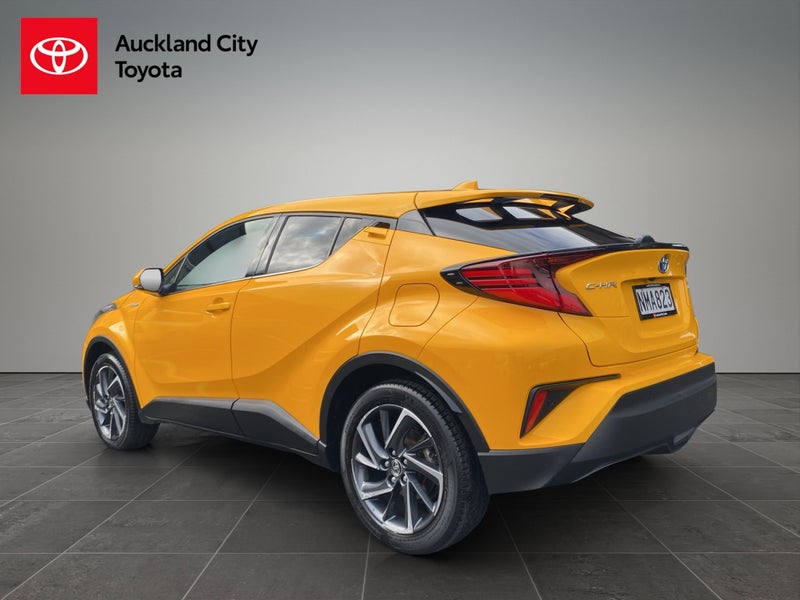 2021 Toyota C-HR Limited 1.8P HV ECVT FWD SUV/5... image 5