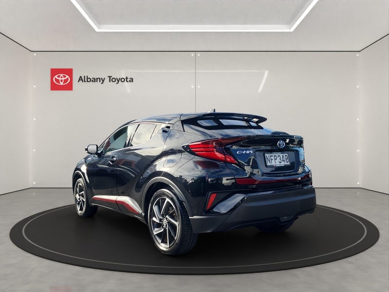 2021 Toyota C-HR Limited 1.8P HV ECVT FWD SUV/5... image 5