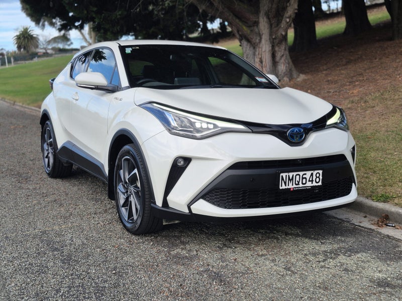 2021 Toyota C-HR Limited 1.8P HV ECVT FWD SUV/5... image 3