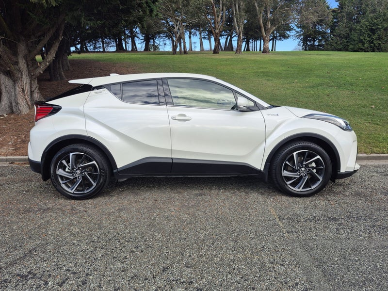 2021 Toyota C-HR Limited 1.8P HV ECVT FWD SUV/5... image 4