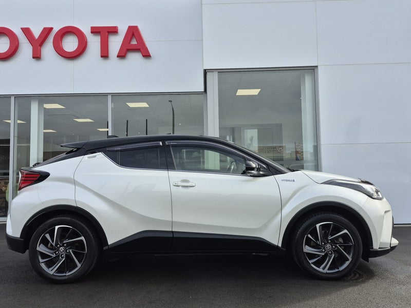 2021 Toyota C-HR Limited 1.8P HYBRID auto image 3