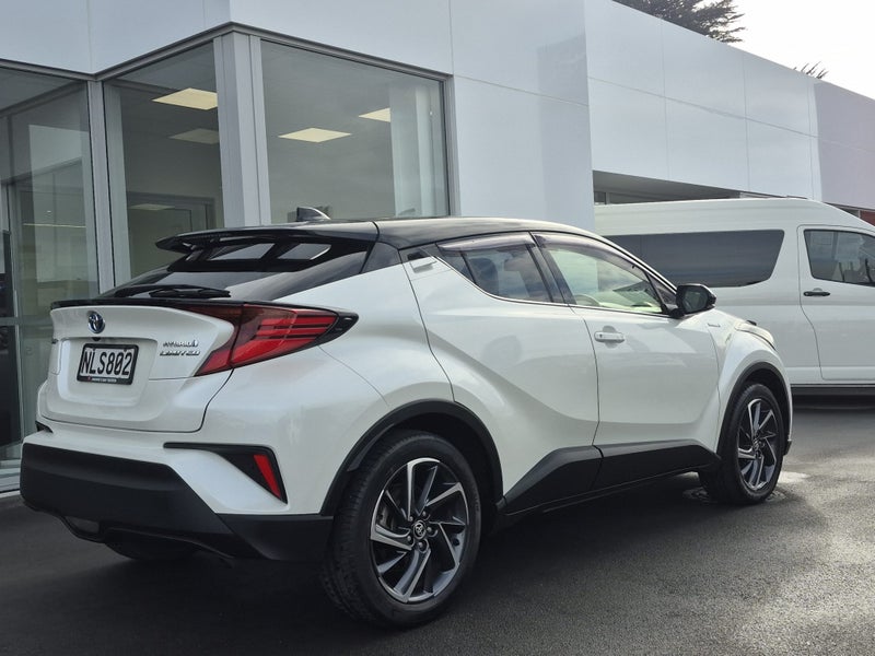 2021 Toyota C-HR Limited 1.8P HYBRID auto image 4