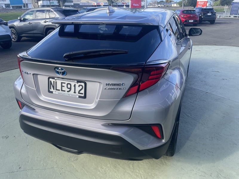 2021 Toyota C-HR Limited 1.8P Hybrid FWD Automa... image 5