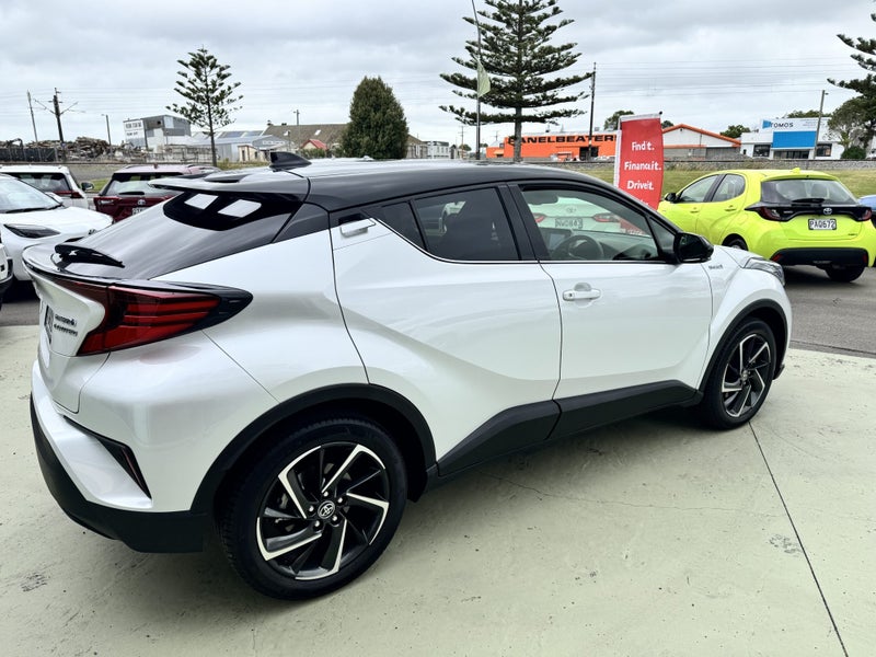 2021 Toyota C-HR Limited 1.8P Hybrid FWD Automa... image 5