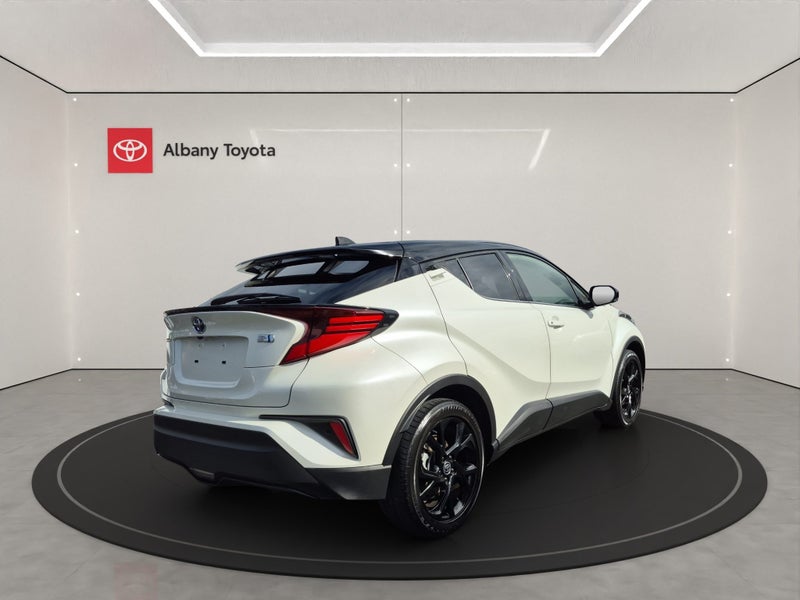 2021 Toyota C-HR Nero image 3