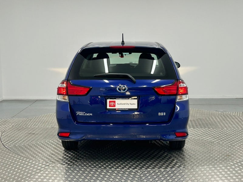 2021 Toyota Corolla 1.5 Hybrid Wagon image 4