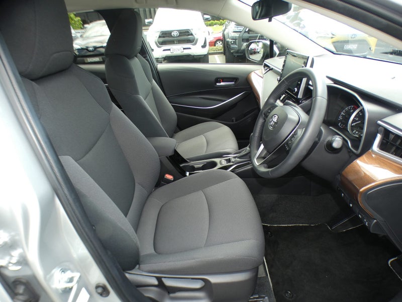 2021 Toyota Corolla 1.8 Hybrid S image 2