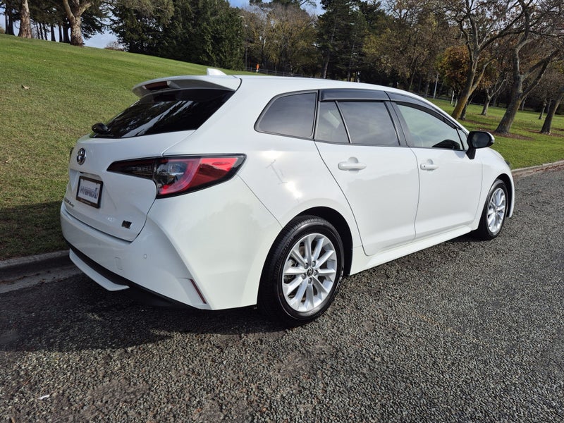 2021 Toyota Corolla 1.8 Hybrid S Touring 5 Dr W... image 4