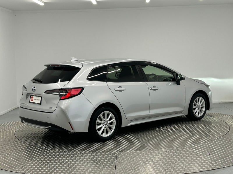2021 Toyota Corolla 1.8 Hybrid S Touring image 3