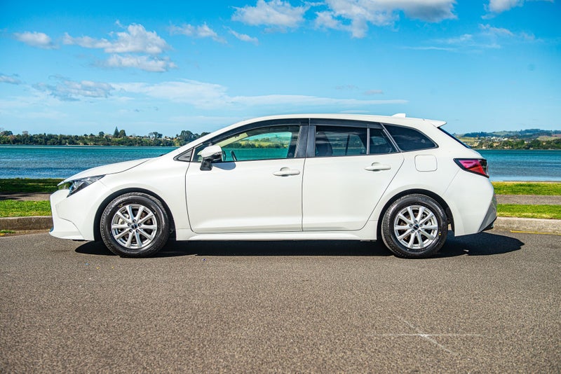2021 Toyota Corolla 1.8 Hybrid Touring Wagon image 5