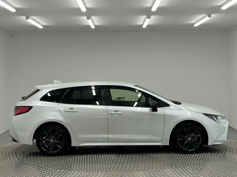 2021 Toyota Corolla 1.8 Hybrid Wagon image 2