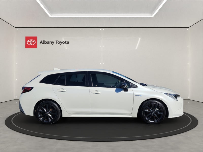 2021 Toyota Corolla 1.8 Hybrid WxB 5 Dr Wagon C... image 2