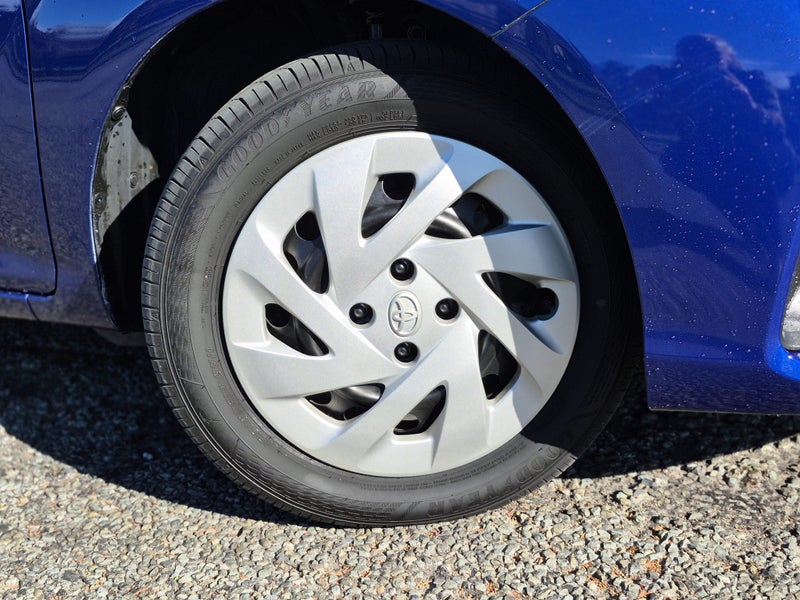 2021 Toyota Corolla Fielder 1.5 Hybrid EX 5 Dr... image 2