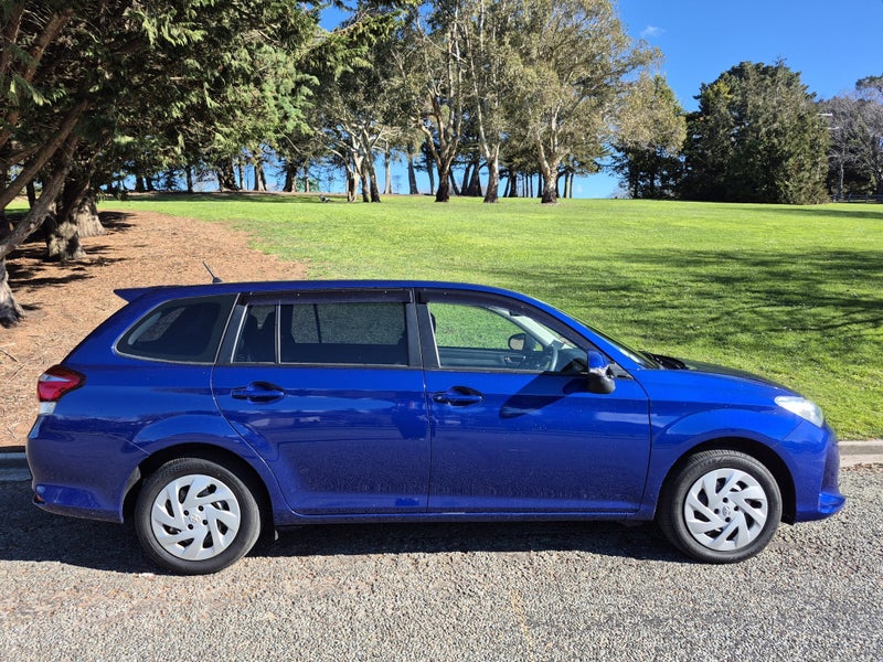 2021 Toyota Corolla Fielder 1.5 Hybrid EX 5 Dr... image 4