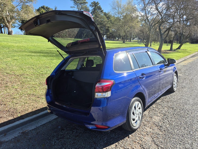 2021 Toyota Corolla Fielder 1.5 Hybrid EX 5 Dr... image 5