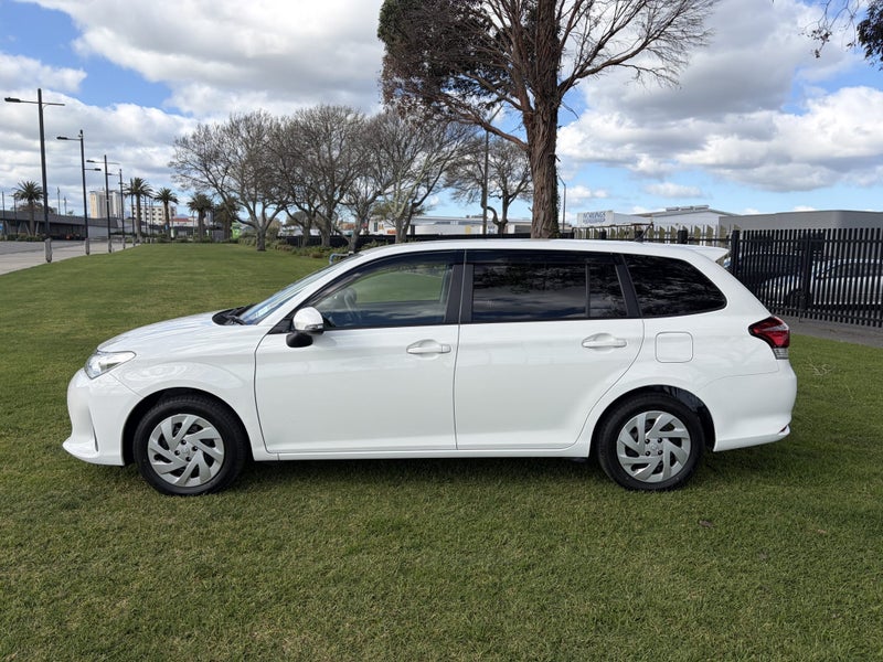 2021 Toyota Corolla Fielder 1.5 Hybrid EX Autom... image 5