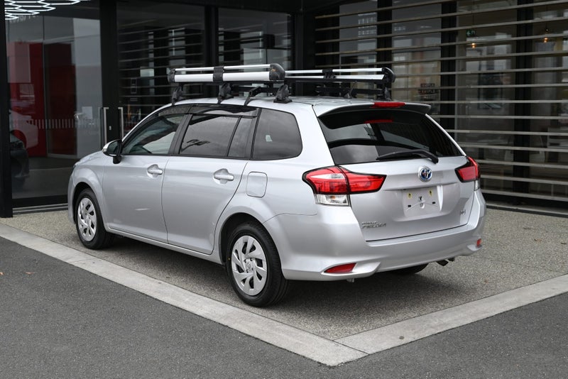 2021 Toyota Corolla Fielder 1.5 Petrol Hybrid E... image 2