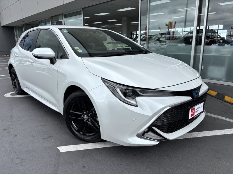 2021 Toyota Corolla G STYLE HYBRID image 1
