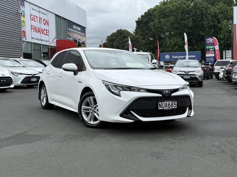 2021 Toyota Corolla GX 1.8L HYBRID image 1