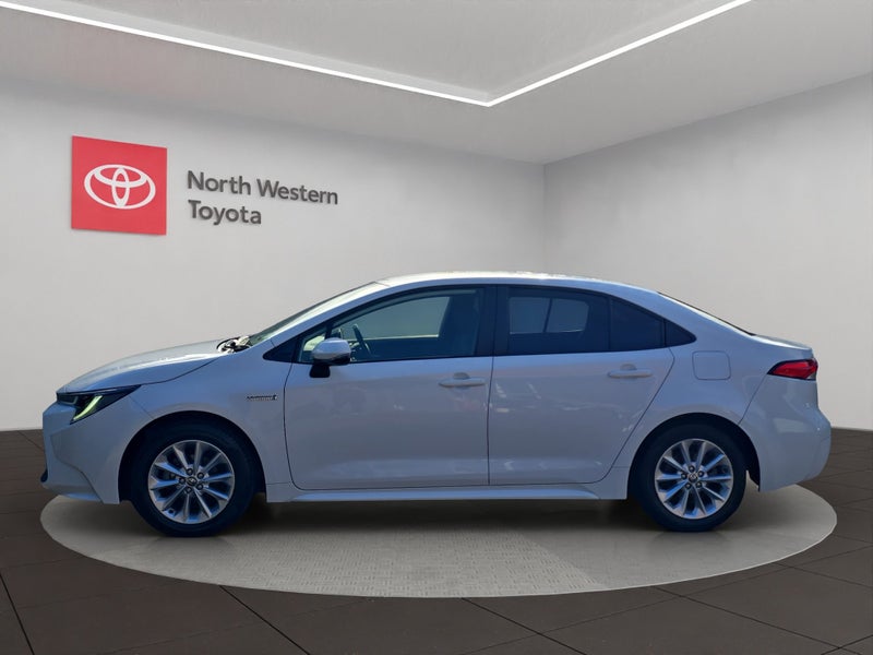2021 Toyota Corolla GX 1.8L Hybrid FWD Hatchback image 4