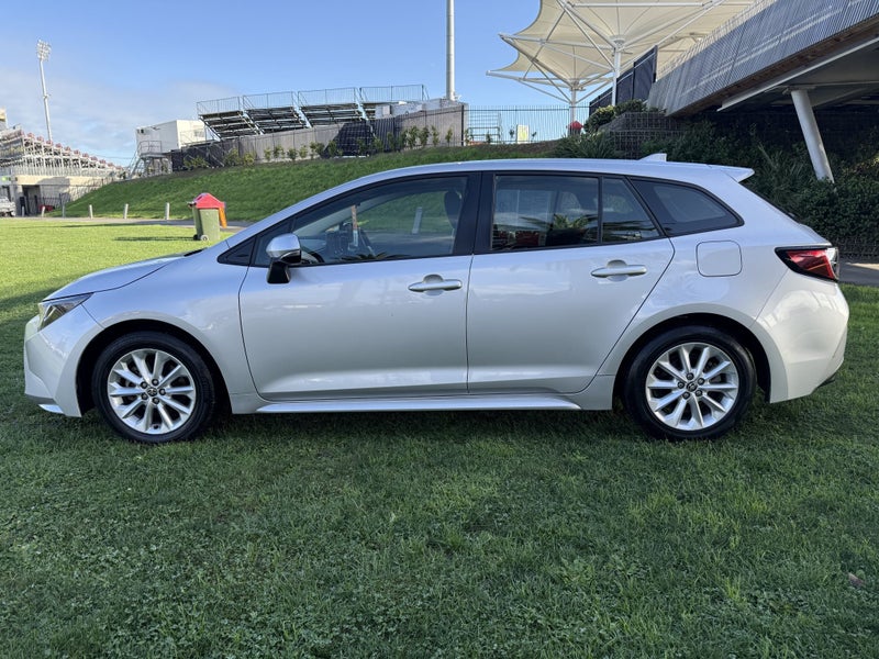 2021 Toyota Corolla GX 1.8P CVT FWD Automatic W... image 4