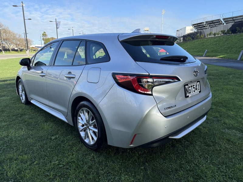 2021 Toyota Corolla GX 1.8P CVT FWD Automatic W... image 5