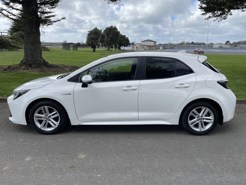 2021 Toyota Corolla GX 1.8P Hybrid Automatic Hatch image 2