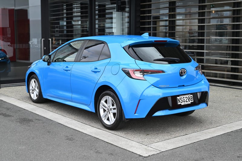 2021 Toyota Corolla GX 2.0 Petrol FWD Hatchback image 2