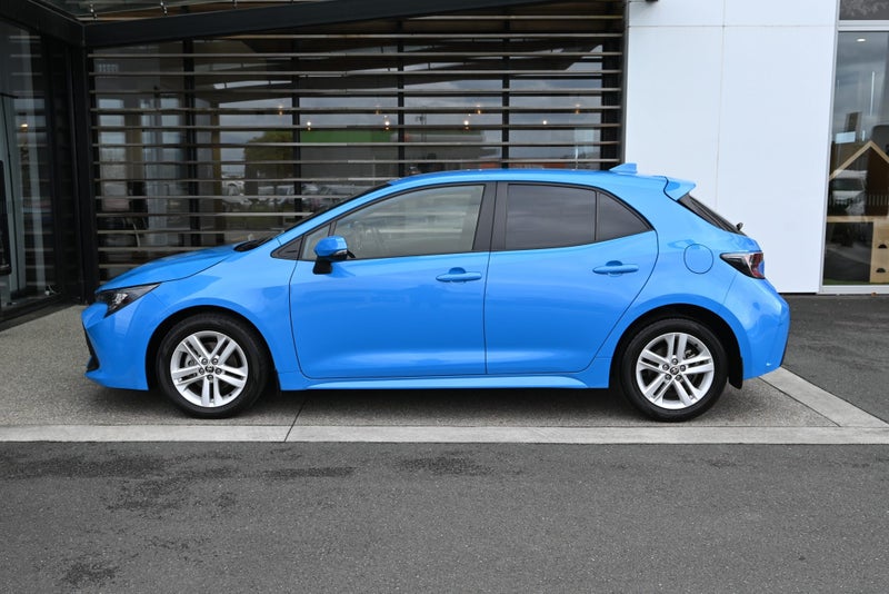 2021 Toyota Corolla GX 2.0 Petrol FWD Hatchback image 3