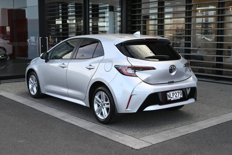 2021 Toyota Corolla GX 2.0 Petrol FWD Hatchback image 2