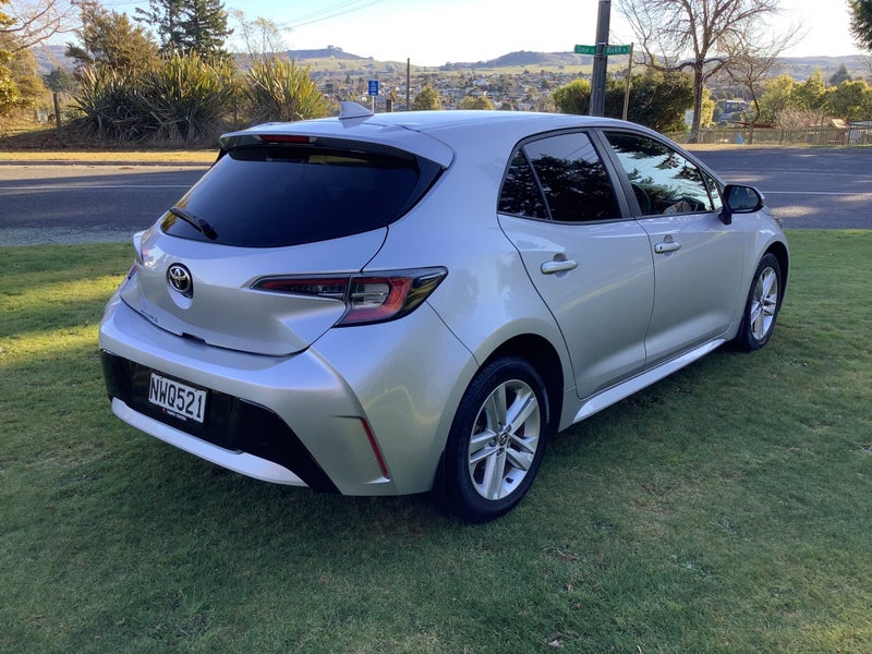 2021 Toyota Corolla GX 2.0L Petrol Hatchback image 5