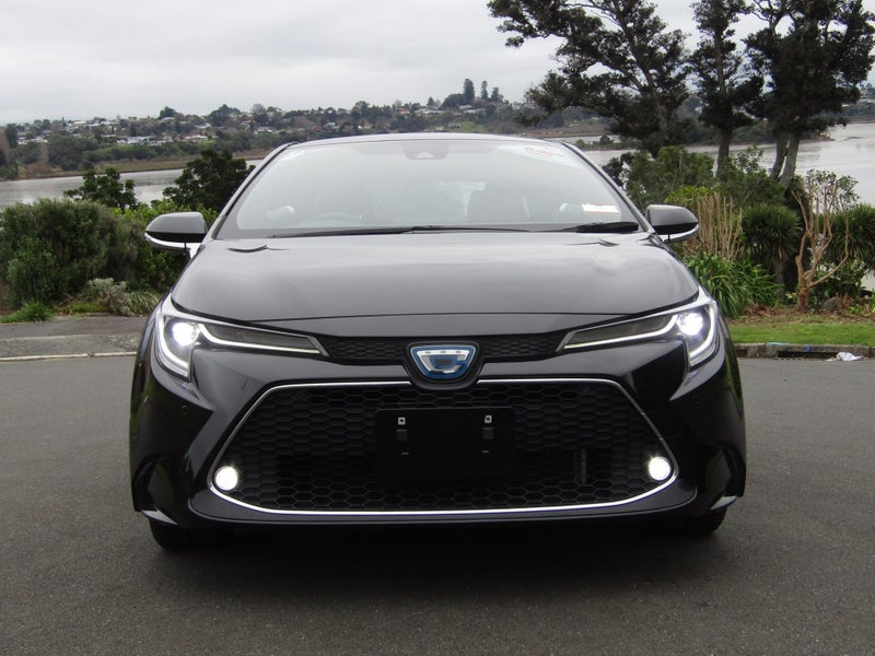 2021 Toyota Corolla Hybrid 1.8 Sedan image 2