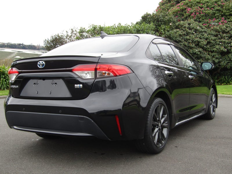 2021 Toyota Corolla Hybrid 1.8 Sedan image 4
