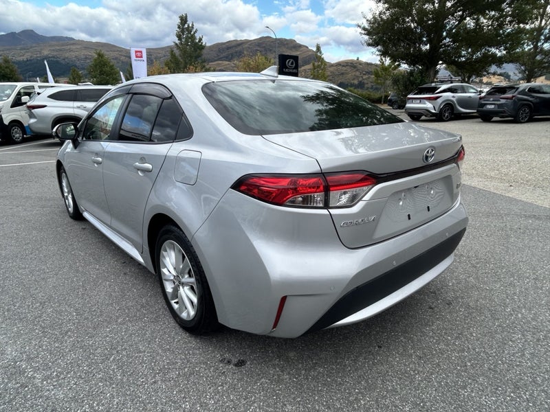2021 Toyota Corolla Sedan image 5