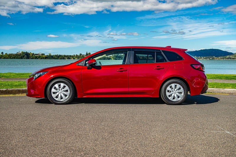 2021 Toyota Corolla Touring 1.8 Hybrid Wagon image 5