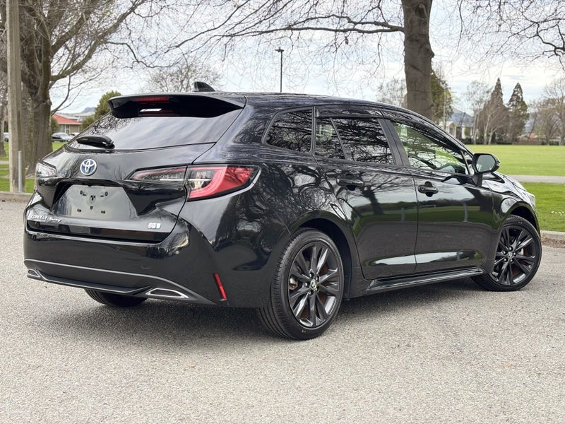 2021 Toyota Corolla Touring 1.8 Hybrid Wagon image 5