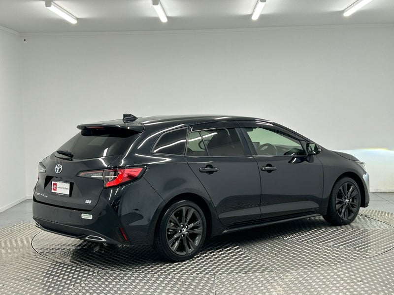 2021 Toyota Corolla Touring 1.8 Hybrid WxB image 3