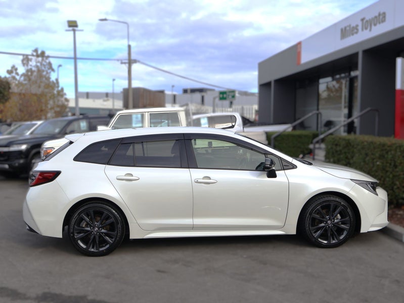 2021 Toyota Corolla Touring 1.8 Hybrid WxB image 4