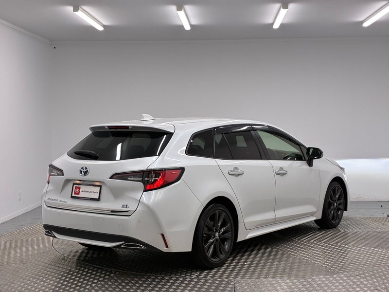 2021 Toyota Corolla Touring 1.8 Hybrid WxB image 3